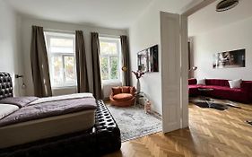 New Exclusive 100M2, Top Location!